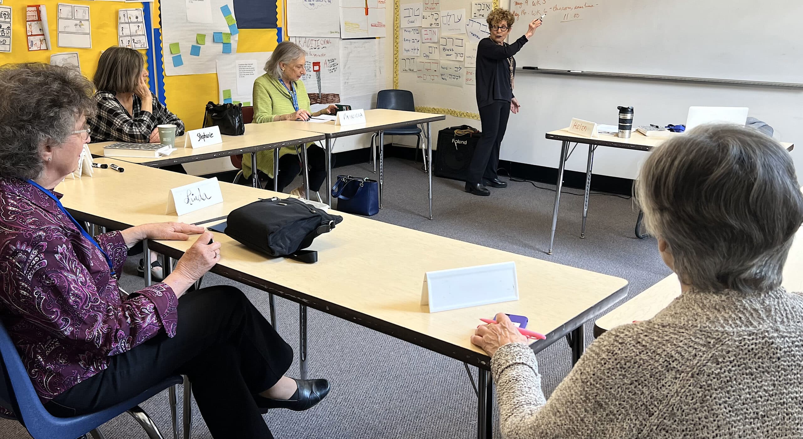 Helen Kolsky teaching a TILLI class